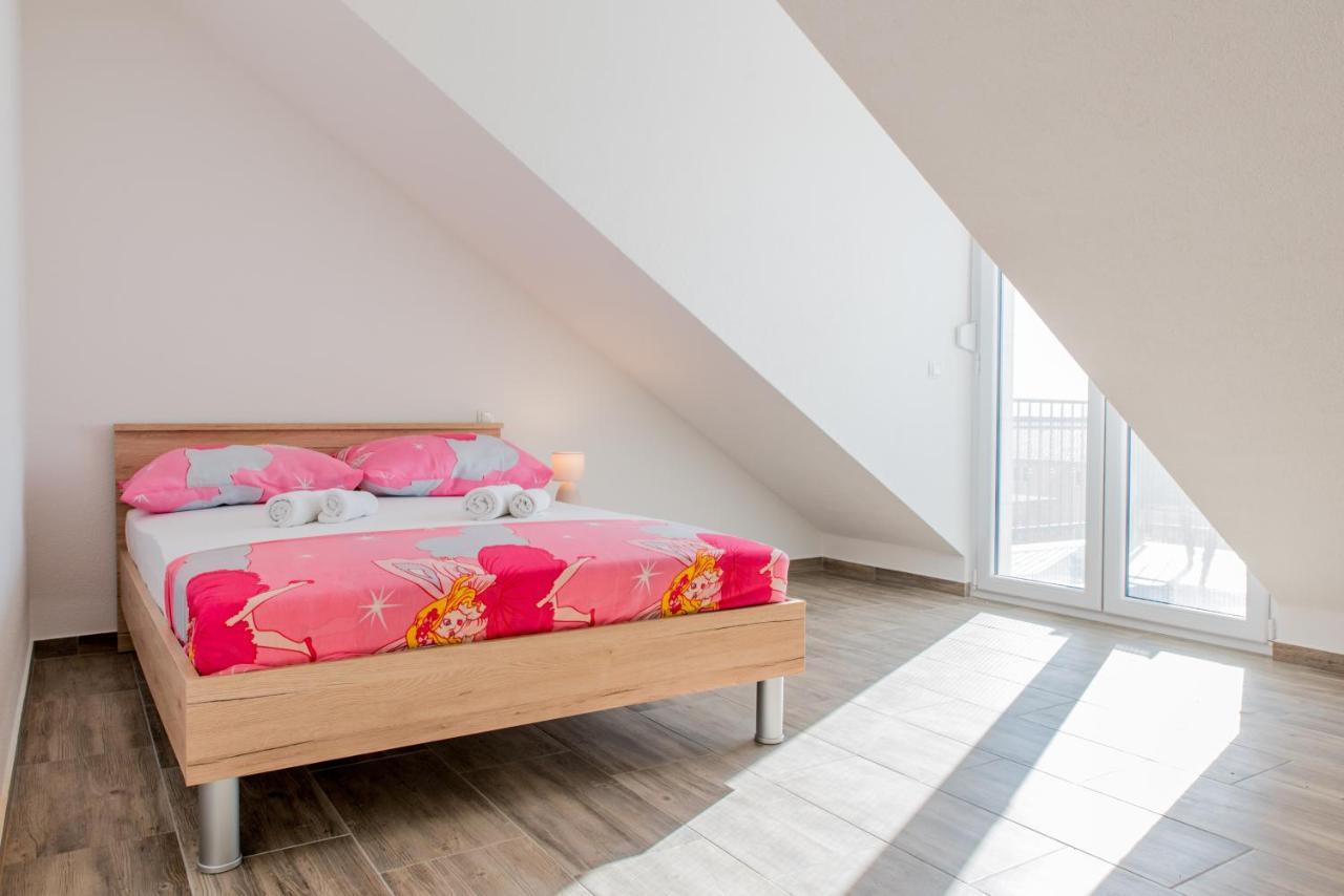 Apartments Zilic Каштел-Стари Экстерьер фото