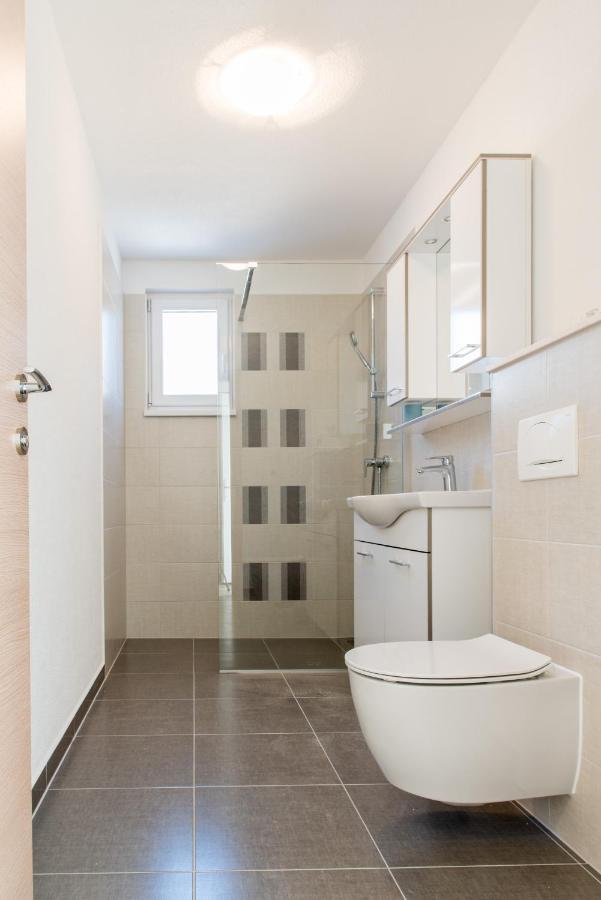 Apartments Zilic Каштел-Стари Экстерьер фото