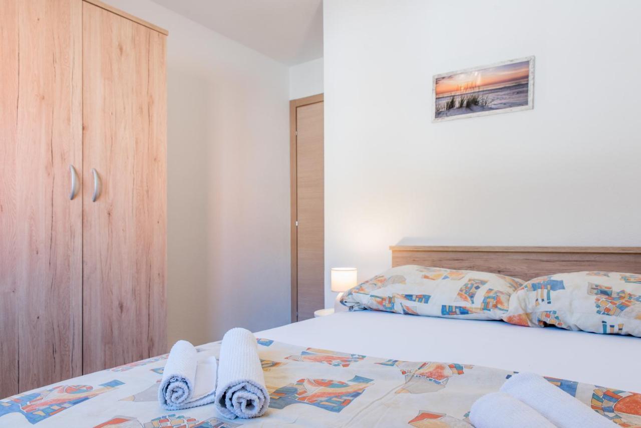 Apartments Zilic Каштел-Стари Экстерьер фото